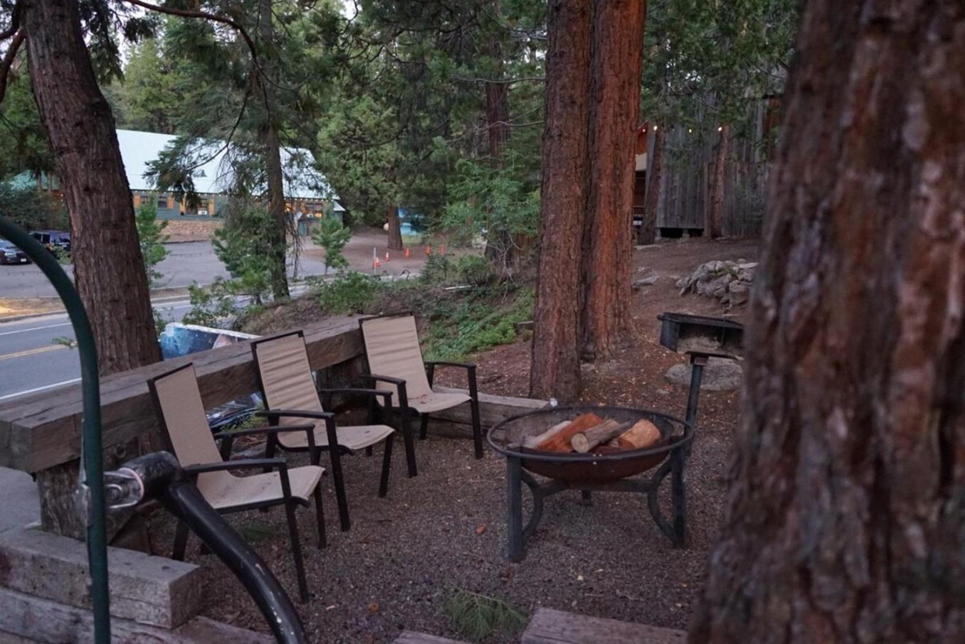 Bear Cave- Pet Friendly Suite In Shaver Lake Buitenkant foto