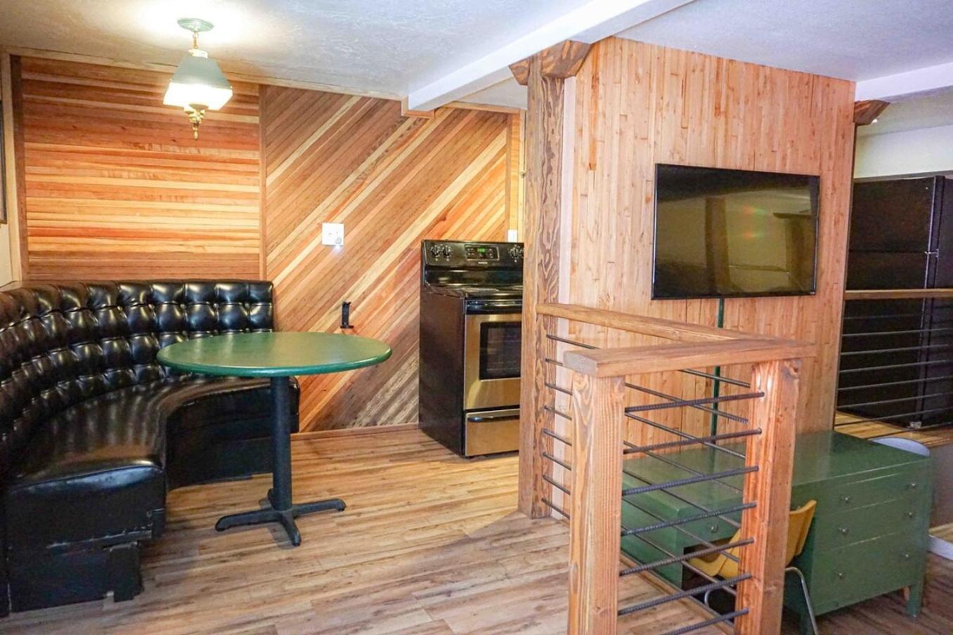 Bear Cave- Pet Friendly Suite In Shaver Lake Buitenkant foto