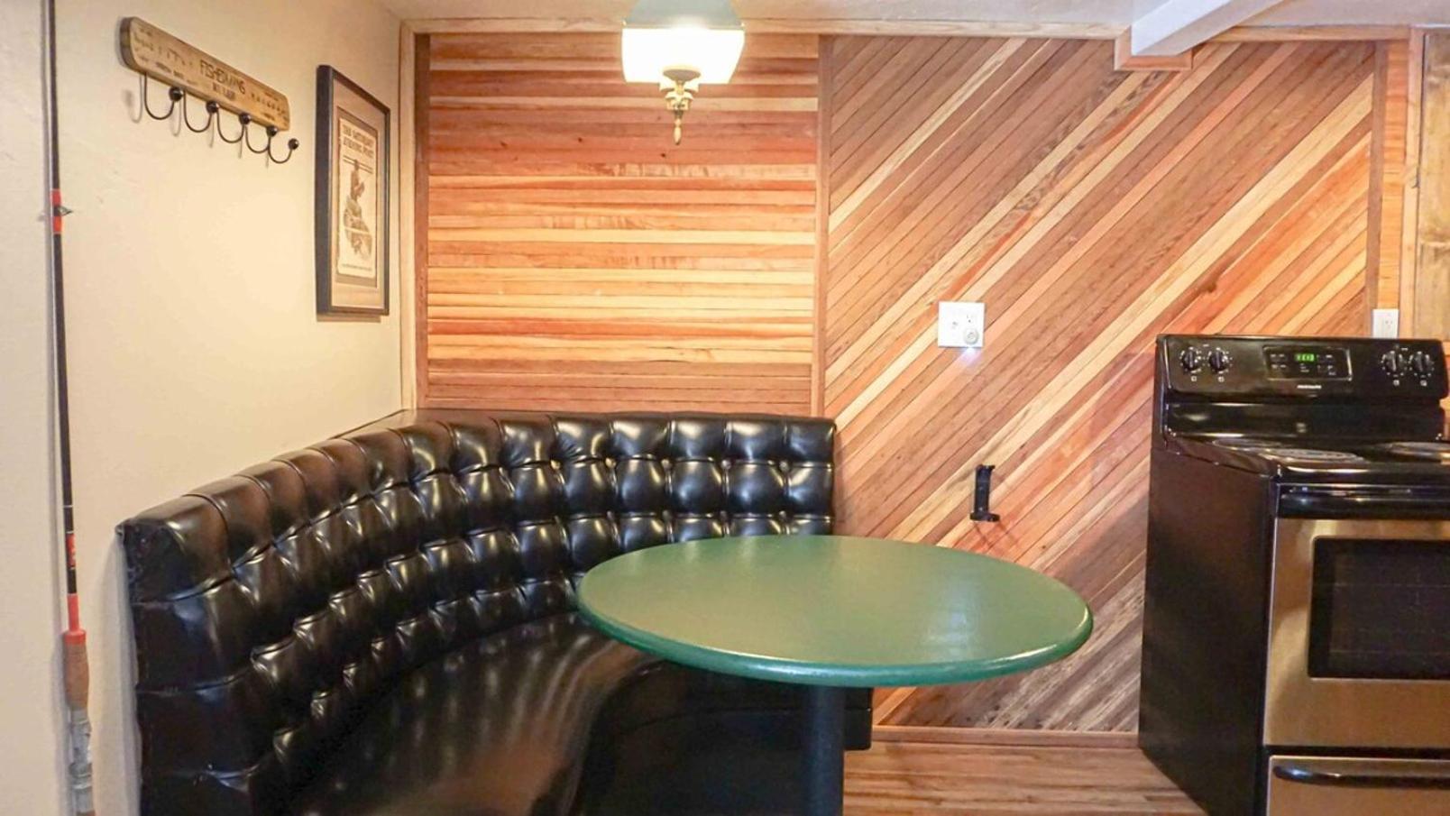 Bear Cave- Pet Friendly Suite In Shaver Lake Buitenkant foto
