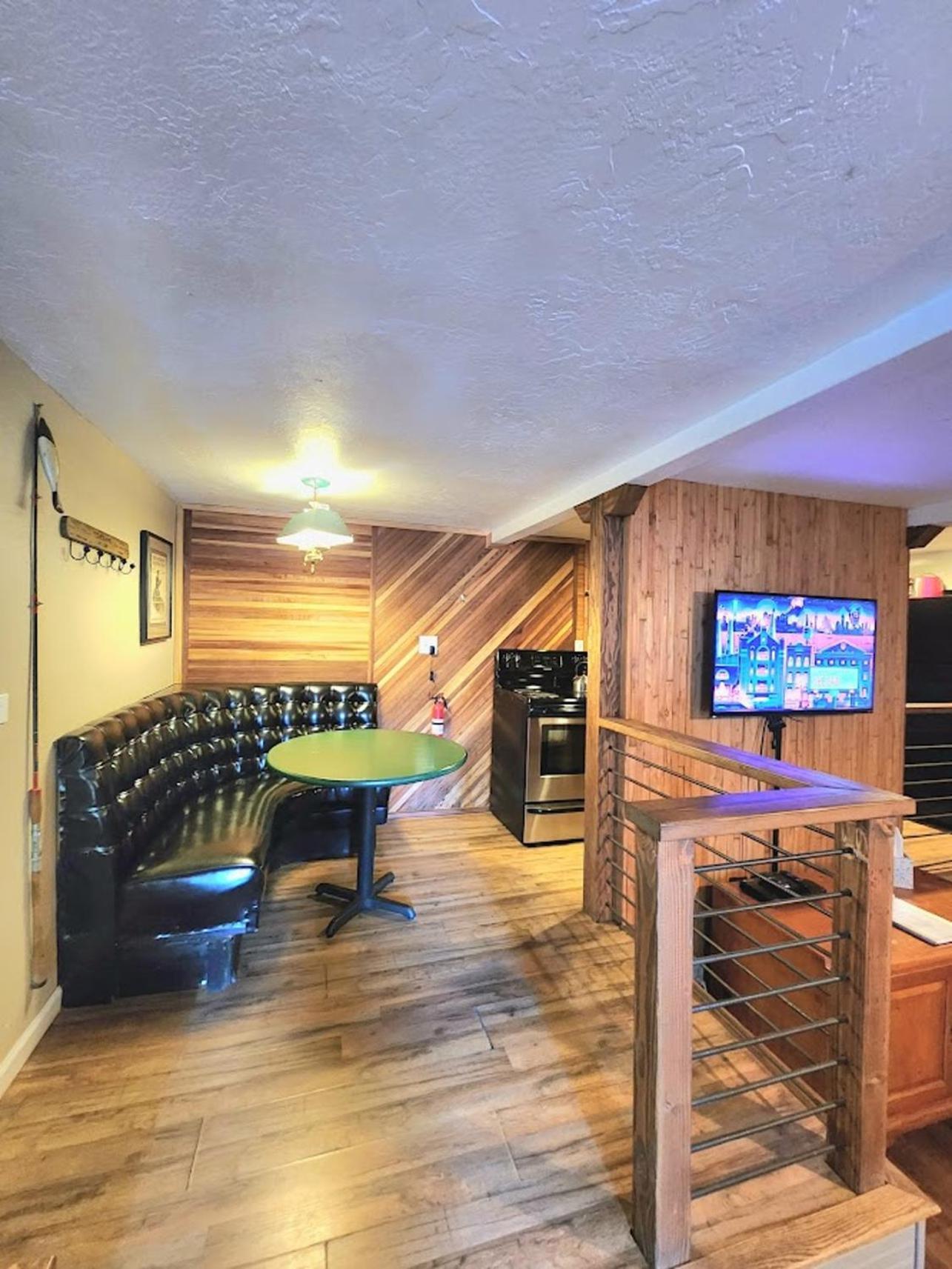 Bear Cave- Pet Friendly Suite In Shaver Lake Buitenkant foto